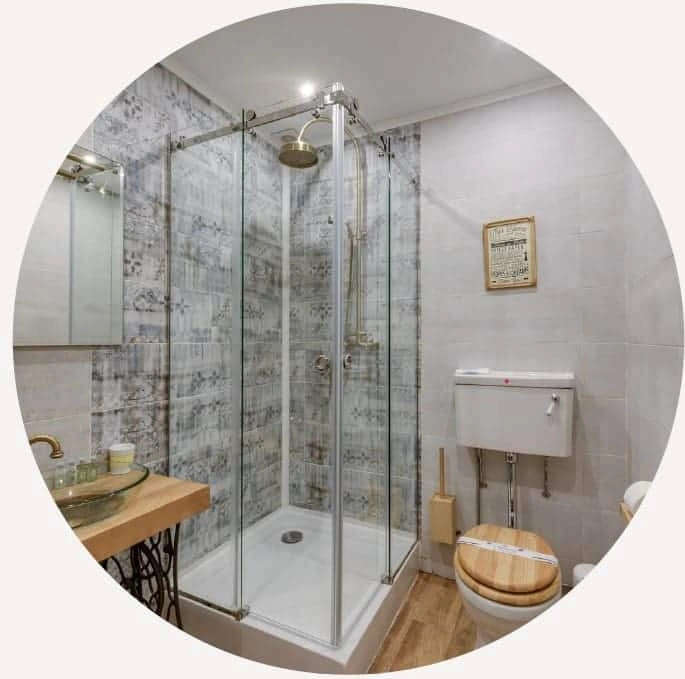 Custom bathroom shower, bath and screen installation
